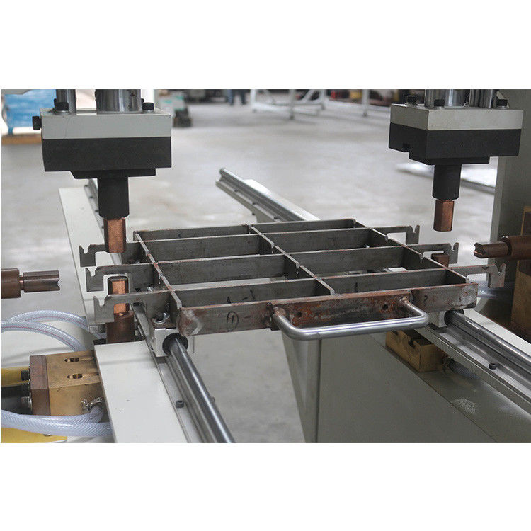 T-Butt-lasmachine met dubbele kop voor het lassen van draadprofiel van draadmand of draadplank