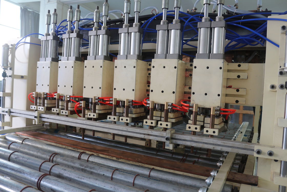 Automatische multipuntsweismachine voor stalen rekverstijvers