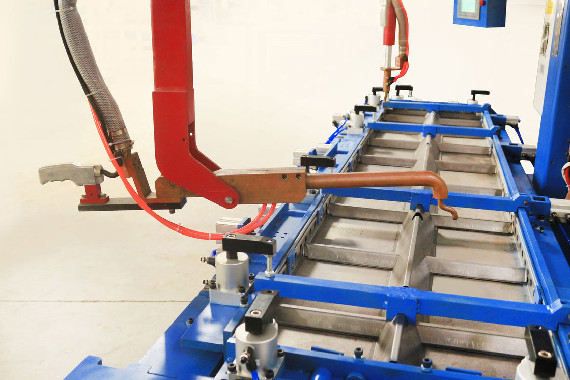 CE/CCC/ISO-standaard plaatweldmachine voor het precieze puntlassen van plaat en plaat